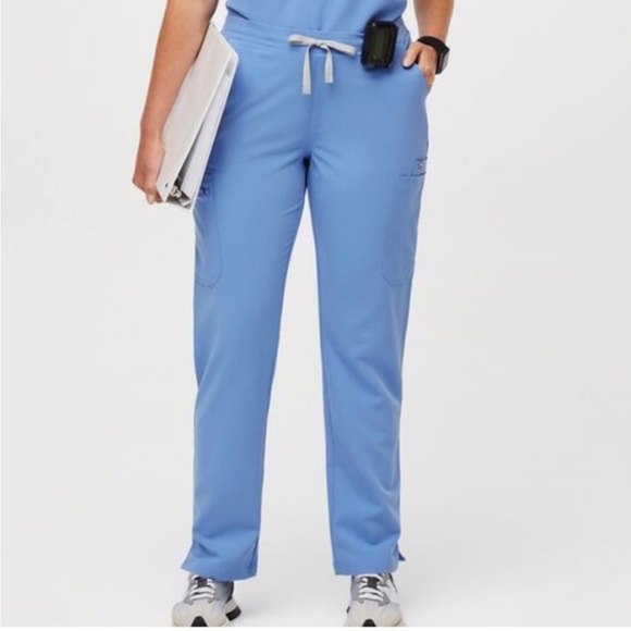 FIGS Pro Blue Scrub Pants Like New Women’s Sz Medium - Picture 1 of 5